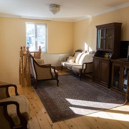 Hotel House Mon Amie à Mestia Extérieur photo