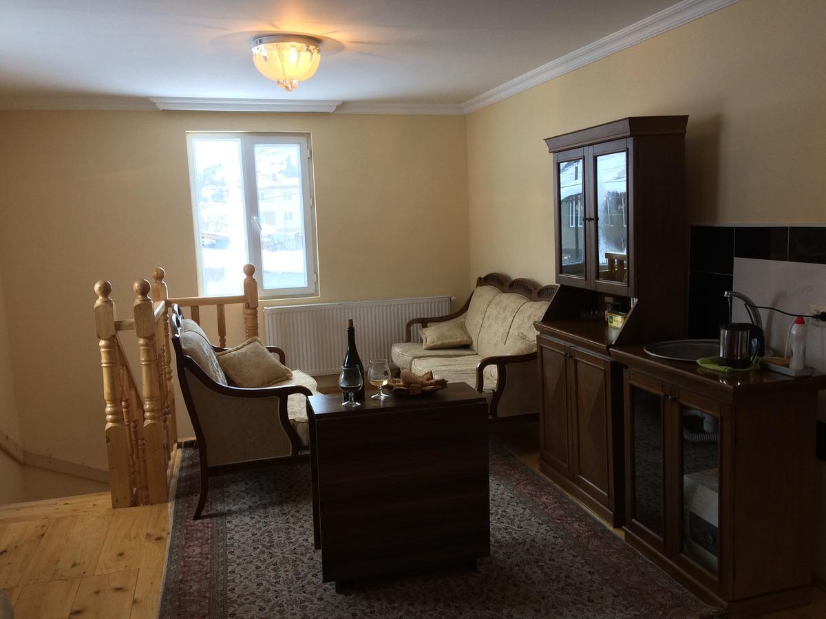 Hotel House Mon Amie à Mestia Extérieur photo